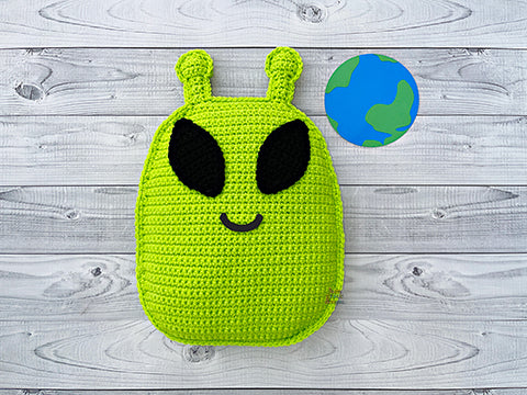 Alien Squish Kawaii Cuddler® Crochet Pattern
