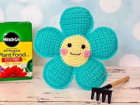 Mini Daisy Flower Kawaii Cuddler® Crochet Pattern