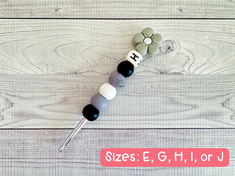 Monochrome Daisy Crochet Hook